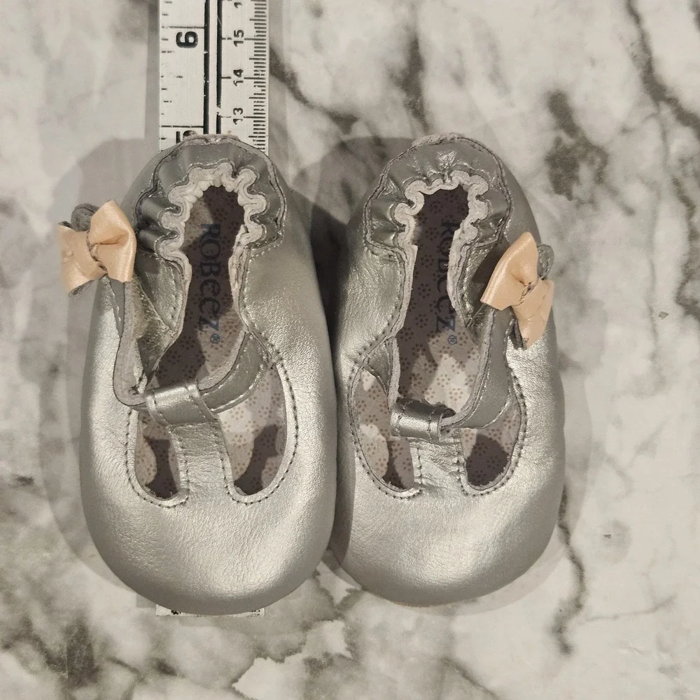 Robeez Baby Girl Crib Shoes 3-6 Months Silver Pink Bow Easter‎ Church Dress